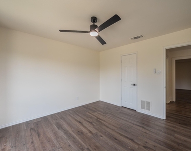 543 Timber Ridge Drive - Photo Thumbnail 34
