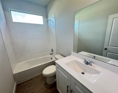 4300 Cornelia Street - Photo Thumbnail 19