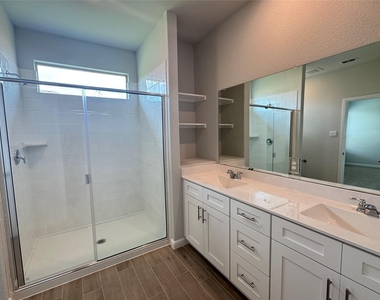 4300 Cornelia Street - Photo Thumbnail 16