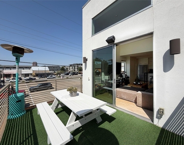 2021 Glencoe Street - Photo Thumbnail 14