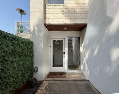 2021 Glencoe Street - Photo Thumbnail 5