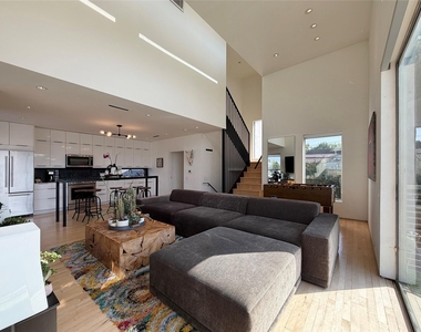 2021 Glencoe Street - Photo Thumbnail 13