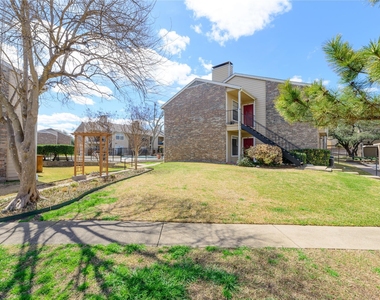 4748 Old Bent Tree Lane - Photo Thumbnail 17