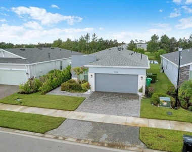 12736 Sw Eleanor Drive - Photo Thumbnail 2
