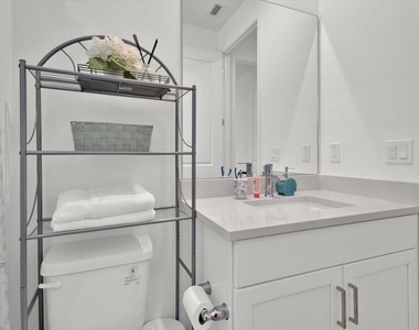 12736 Sw Eleanor Drive - Photo Thumbnail 17