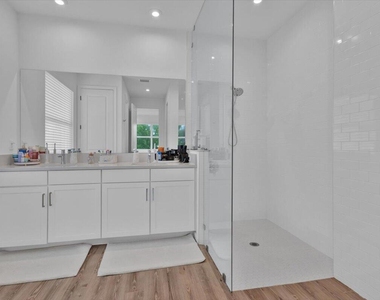 12736 Sw Eleanor Drive - Photo Thumbnail 32