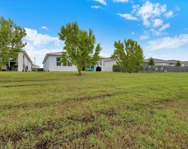 12736 Sw Eleanor Drive - Photo Thumbnail 47