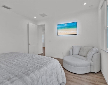 12736 Sw Eleanor Drive - Photo Thumbnail 31