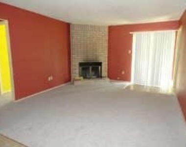 8009 Vita Court - Photo Thumbnail 3