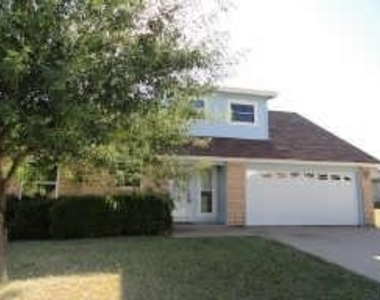 8009 Vita Court - Photo Thumbnail 2