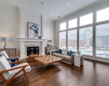 4605 Adrian Way - Photo Thumbnail 3