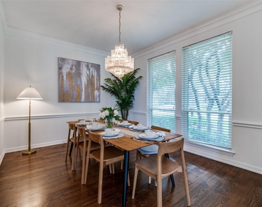 4605 Adrian Way - Photo Thumbnail 2