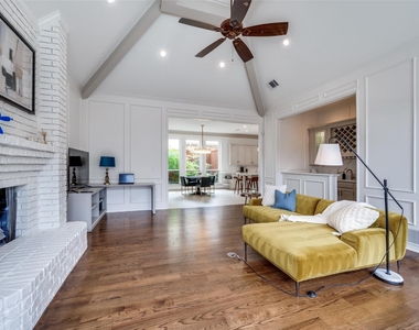 4605 Adrian Way - Photo Thumbnail 6