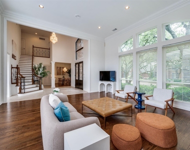 4605 Adrian Way - Photo Thumbnail 4