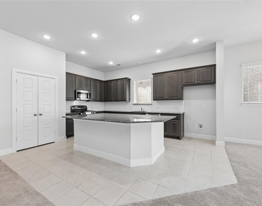 1852 Arbor Drive - Photo Thumbnail 12