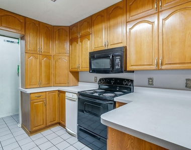 3031 Las Vegas Trail - Photo Thumbnail 11