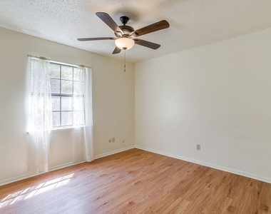 3031 Las Vegas Trail - Photo Thumbnail 17