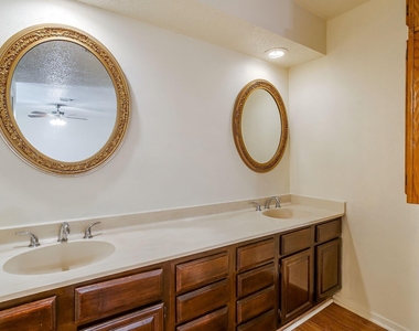 3031 Las Vegas Trail - Photo Thumbnail 15