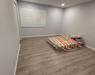 403 Pine Glen Lane - Photo Thumbnail 1