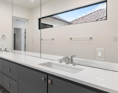 3526 Asbury Street - Photo Thumbnail 21