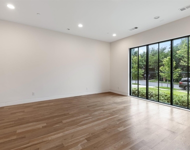 3526 Asbury Street - Photo Thumbnail 6