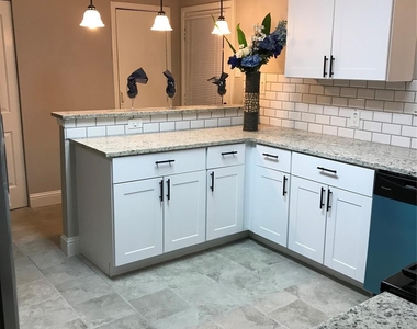 1502 Dale Place - Photo Thumbnail 4