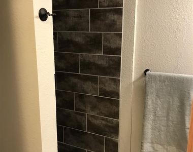1502 Dale Place - Photo Thumbnail 19
