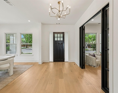 5457 Bonita Avenue - Photo Thumbnail 2