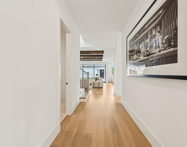 5457 Bonita Avenue - Photo Thumbnail 3
