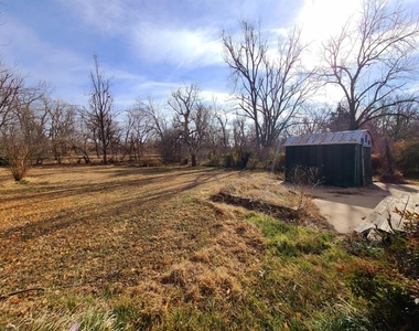 3114 N Holman Court - Photo Thumbnail 20