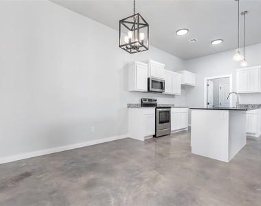 2324 Sw 90 Place - Photo Thumbnail 4