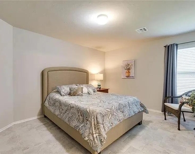 10120 Sussex Place - Photo Thumbnail 10