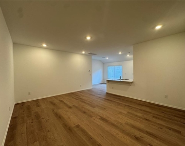 10024 Sw 38th Street - Photo Thumbnail 5