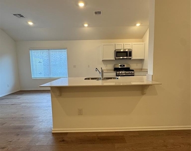 10024 Sw 38th Street - Photo Thumbnail 9