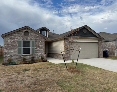 10024 Sw 38th Street - Photo Thumbnail 1