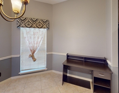 5628 Sleepy Creek Lane - Photo Thumbnail 21