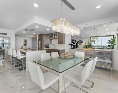 5280 N Ocean Drive - Photo Thumbnail 20