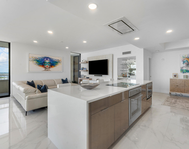 5280 N Ocean Drive - Photo Thumbnail 11