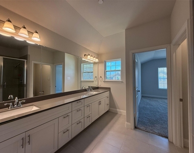 588 Hutchinson Lane - Photo Thumbnail 16