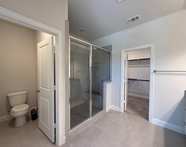 588 Hutchinson Lane - Photo Thumbnail 17