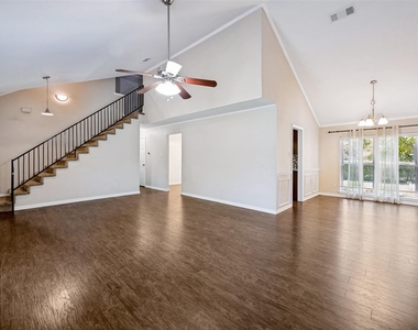 400 Harrington Lane - Photo Thumbnail 3