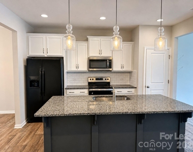 15016 Meacham Farm Drive - Photo Thumbnail 6