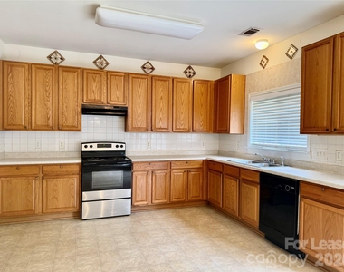 12331 Cumberland Cove Drive - Photo Thumbnail 7