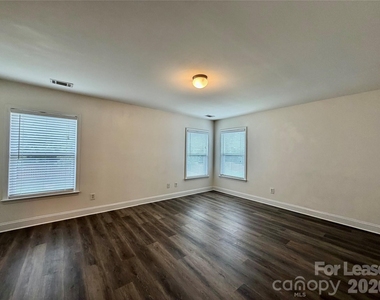 12331 Cumberland Cove Drive - Photo Thumbnail 16