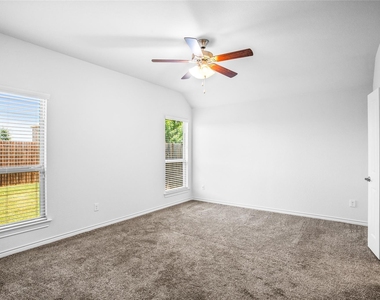 10120 Houston Way - Photo Thumbnail 16