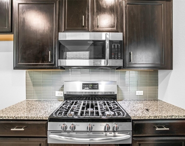 10120 Houston Way - Photo Thumbnail 7