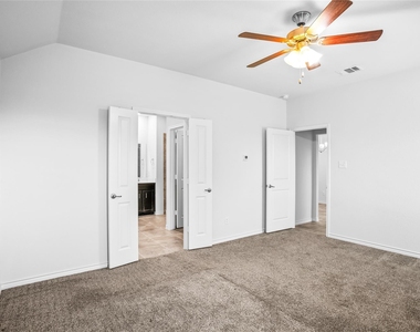 10120 Houston Way - Photo Thumbnail 17