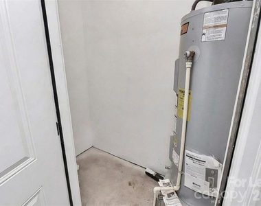 3422 Brookshire Boulevard - Photo Thumbnail 32