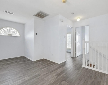 1372 Mae Drive - Photo Thumbnail 18