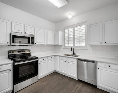1372 Mae Drive - Photo Thumbnail 10